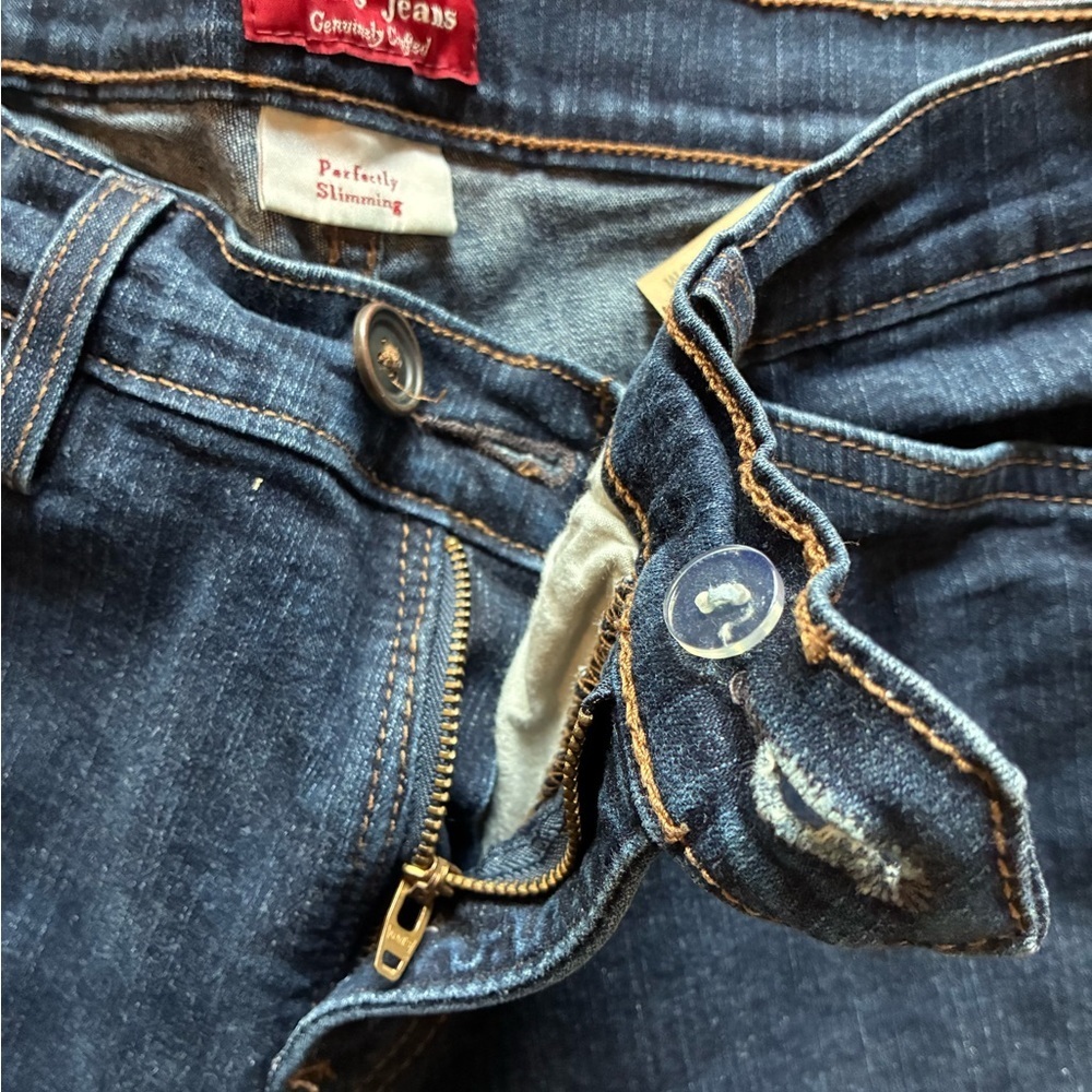 Levi’s Perfectly Slimming Jeans Size 10 Medium Dark Wash Bootcut Y2K - Picture 7 of 14
